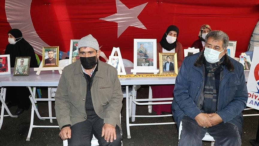 Another family joins anti-PKK sit-in in SE Turkey