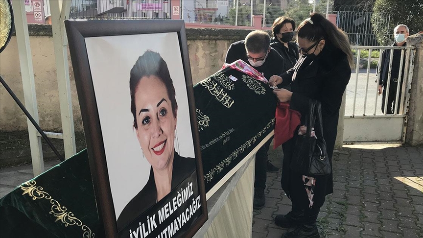 Öldürülen Dr. Öğretim Üyesi Aylin Sözer son yolculuğuna uğurlandı