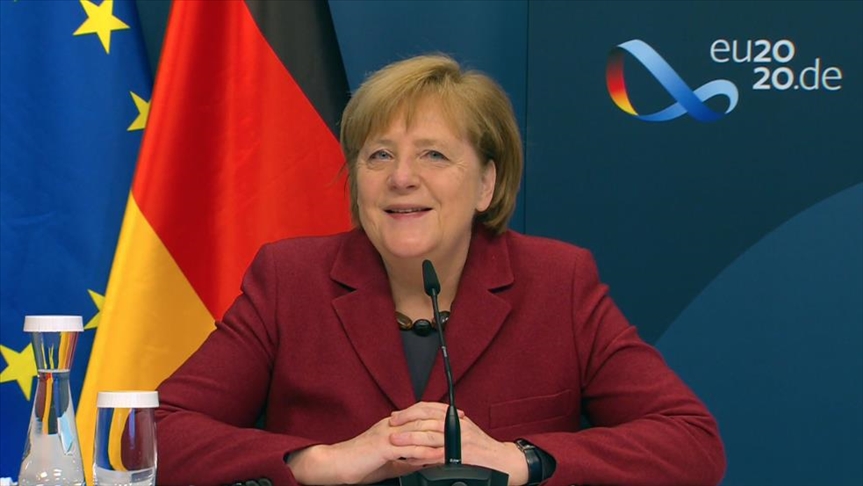 Angela Merkel: La COVID-19 ha sido un desafío político, social y económico único en el siglo