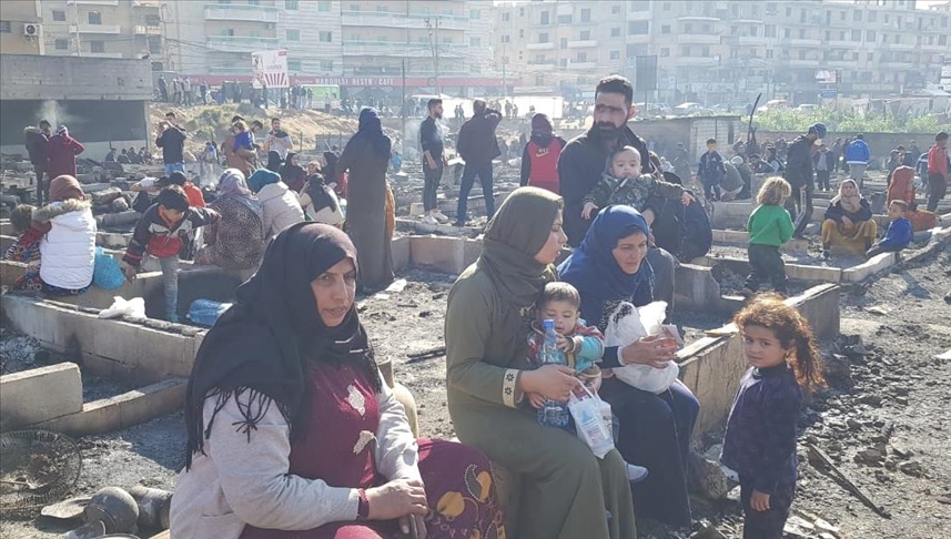 Refugiados sirios en el Líbano luchan por sobrevivir en las duras condiciones de invierno