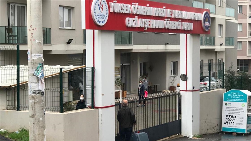 Son 10 Gun Icinde Ingiltere Den Izmir E Gelenler Yurtlarda Karantinaya Alindi