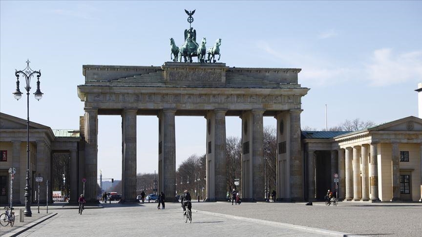 Germany extends coronavirus lockdown until Jan. 31
