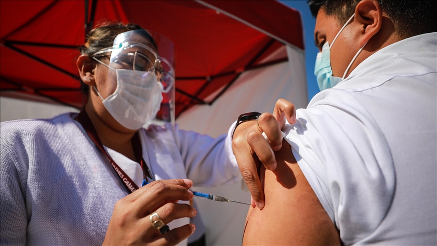 México aprueba el uso de emergencia de la vacuna de Oxford-AstraZeneca