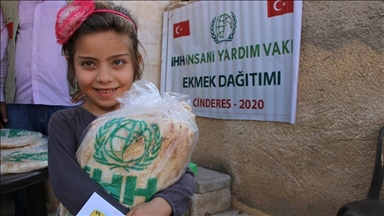 Syria: Turkish charity gives 153M bread loaves in 2020