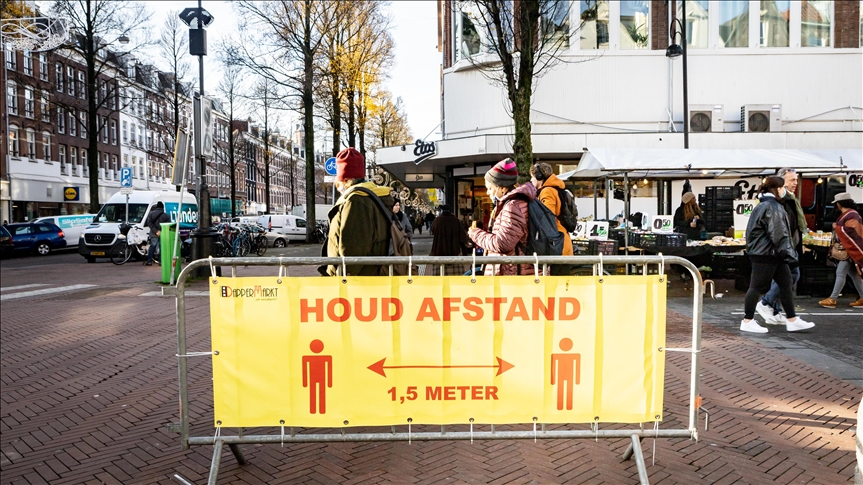 Netherlands begins COVID-19 vaccinations