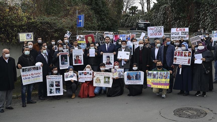 Turkey: Uighurs continue protests at Chinese consulate