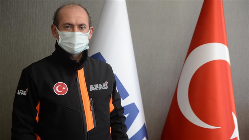 'Virüsün bendeki en büyük belirtisi, bacaklarımdaki yoğun sancıydı'