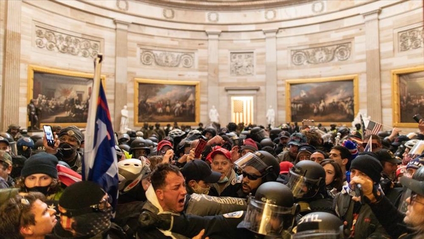 États-Unis / Assaut du Capitole : le nombre de morts s'élève à 4