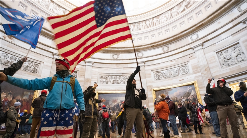 Pennsylvanie : l’intrusion des manifestants au Capitole est une «tentative de coup d’État»