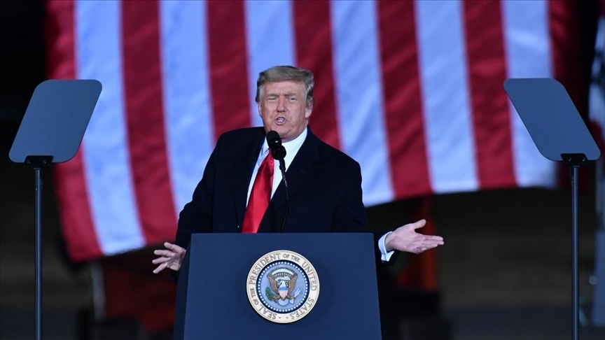 Facebook e Instagram extienden 'indefinidamente' el bloqueo a las cuentas de Trump