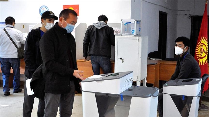 Kyrgyzstan: Presidential polls, referendum on Sunday