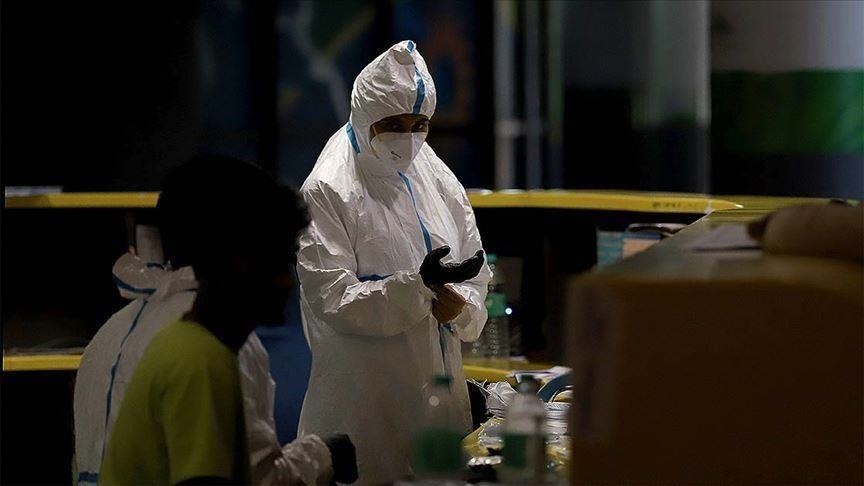 Covid-19 : plus de 200 000 décès au Brésil