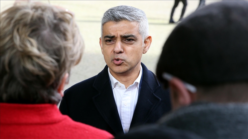 London mayor declares ‘major incident’ over virus spread