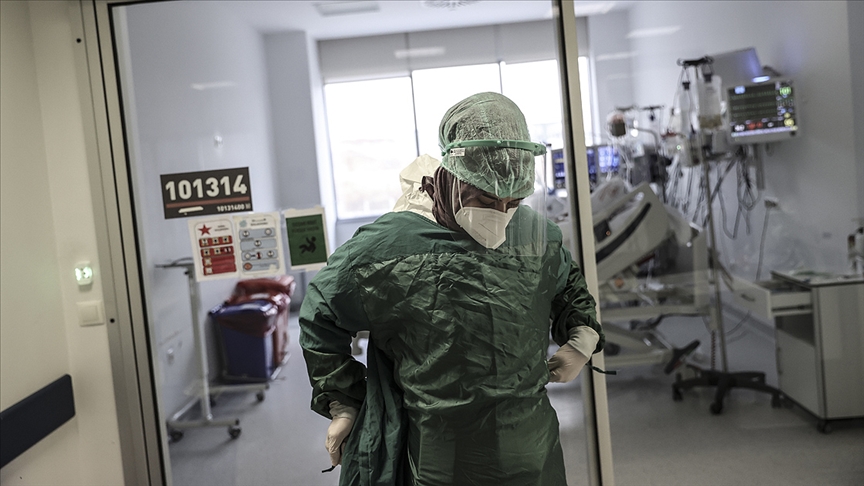 Türkiye'nin koronavirüsle mücadelesinde son 24 saatte yaşananlar