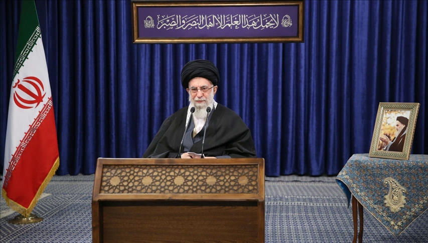 آیت‌الله خامنه‌ای: ورود واکسن آمریکایی و انگلیسی کرونا به ایران ممنوع است