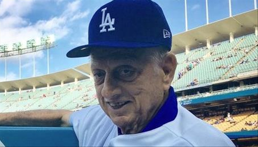 Tommy Lasorda Dead: Dodgers Legend And Baseball Hall Of Famer Was