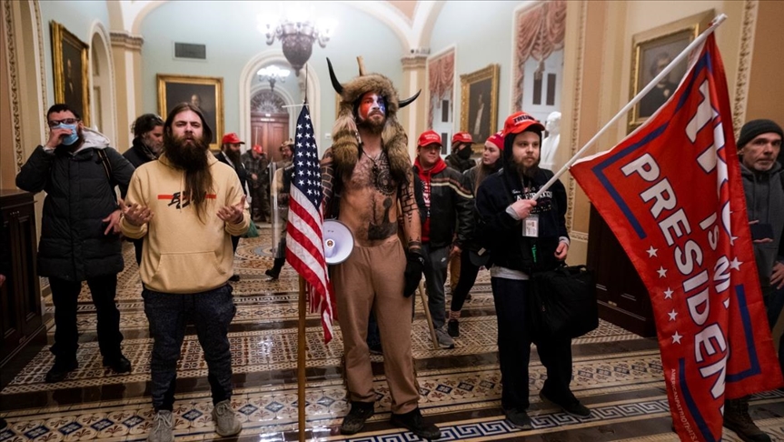 Detienen a seguidores de Trump por asalto al Capitolio