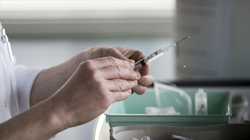 BioNTech ve Pfizer 2021 aşı üretim hedefini 2 milyar doza çıkardı