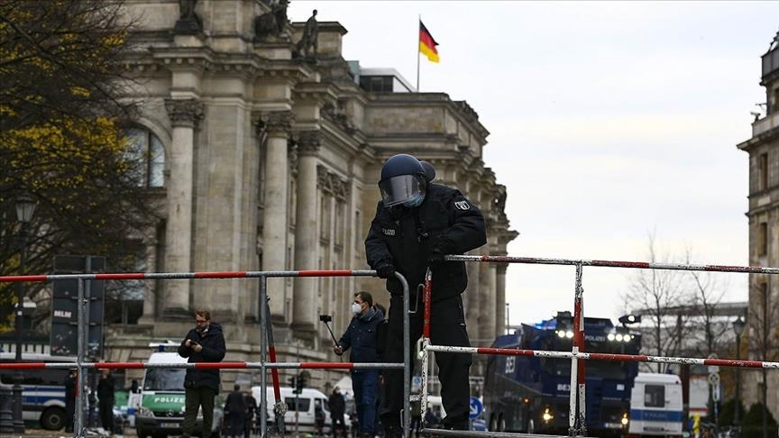 Germany: Merkel for extending lockdown beyond Jan. 31
