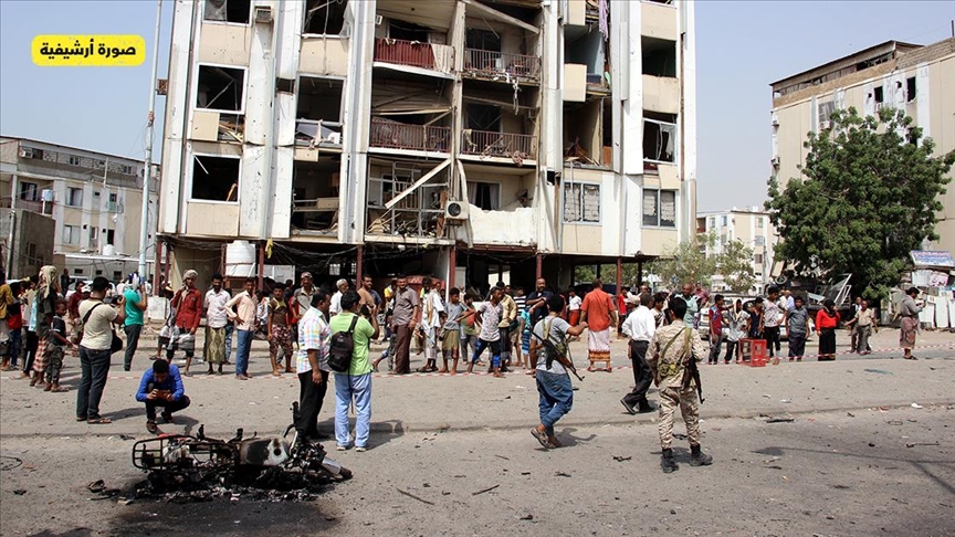 عدن.. وقفة أمام مقر الحكومة اليمنية لكشف مصير المخفيين قسرا