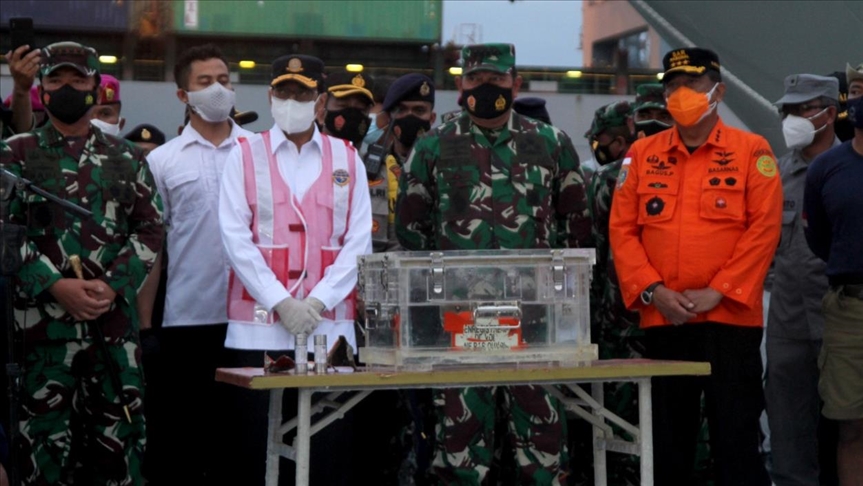 Indonesia recupera caja negra de avión accidentado en las islas Seribu