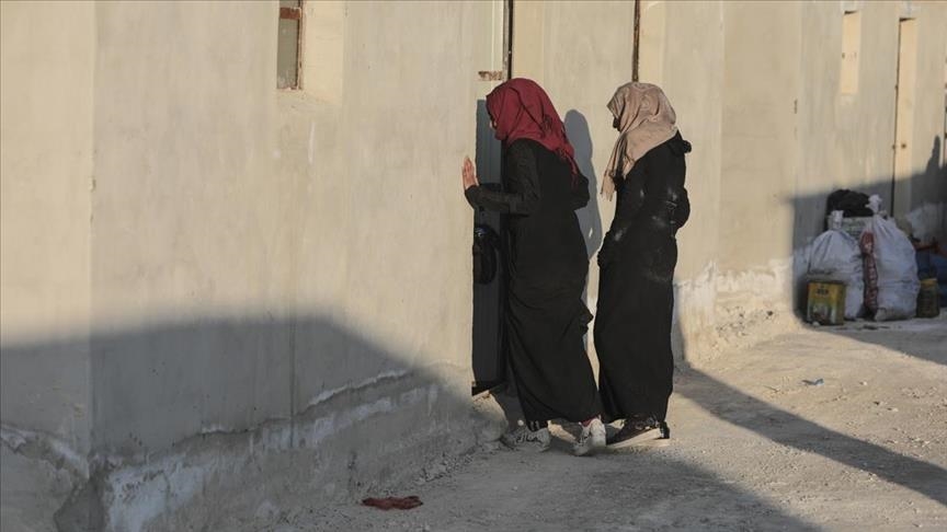 Li Ezezê malên bi brîkêtan tên çêkirin ji bo kesên di konan da dijîn bûne hêvî