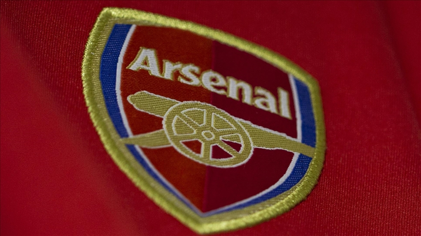 Arsenal produžio ugovor s Robom Holdingom
