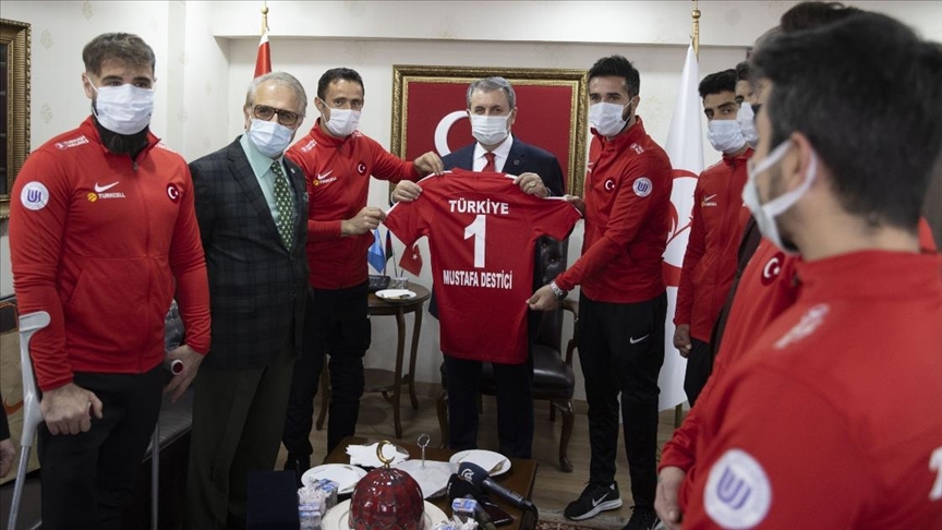 Ampute Milli Futbol Takımı'ndan BBP Genel Başkanı Mustafa Destici'ye ziyaret
