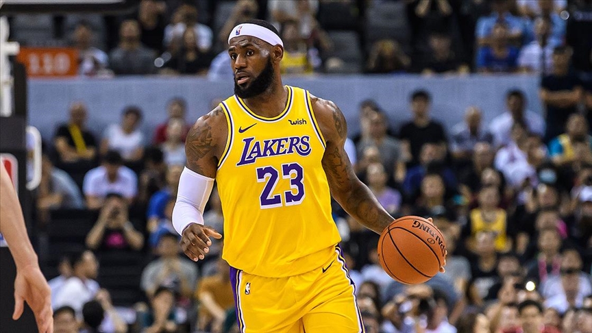 NBA'de Lakers üst üste üçüncü galibiyetini aldı