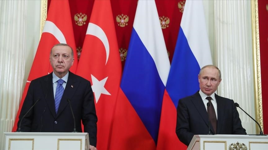 Turkish, Russian leaders hold phone call