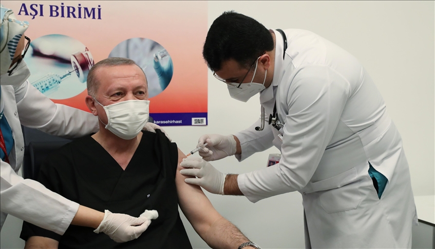 Erdogan reçoit le vaccin contre la Covid-19