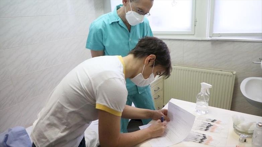 Predsednica Vlade Srbije primila drugu dozu vakcine protiv koronavirusa