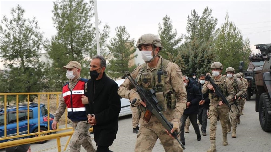 Li Diyarbekirê 6 gumanbarên di operasyona dijî PKKyê da hatibûn binçavkirin hatin girtin