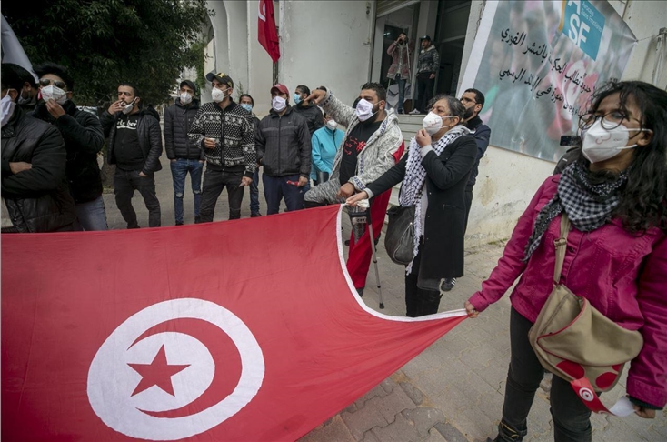 لهم مطالب.. الأمن التونسي يمنع مسيرة لجرحى الثورة