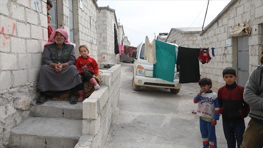 Îdlibiyan bangî Seroka Komîsyona YEyê kirin ku bila were malên ji prîkêtê çêkirî ew tê da dijîn bibînin