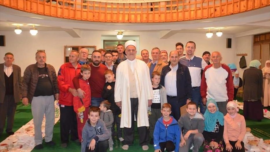 Poslije četiri decenije odlazi u penziju: Efendija Omić nikada nije propustio sabah namaz