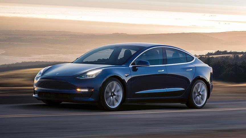 AS minta Tesla tarik 158 ribu mobil karena masalah keamanan