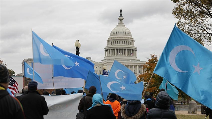Estados Unidos dice que China 'posiblemente cometió genocidio' en Xinjiang