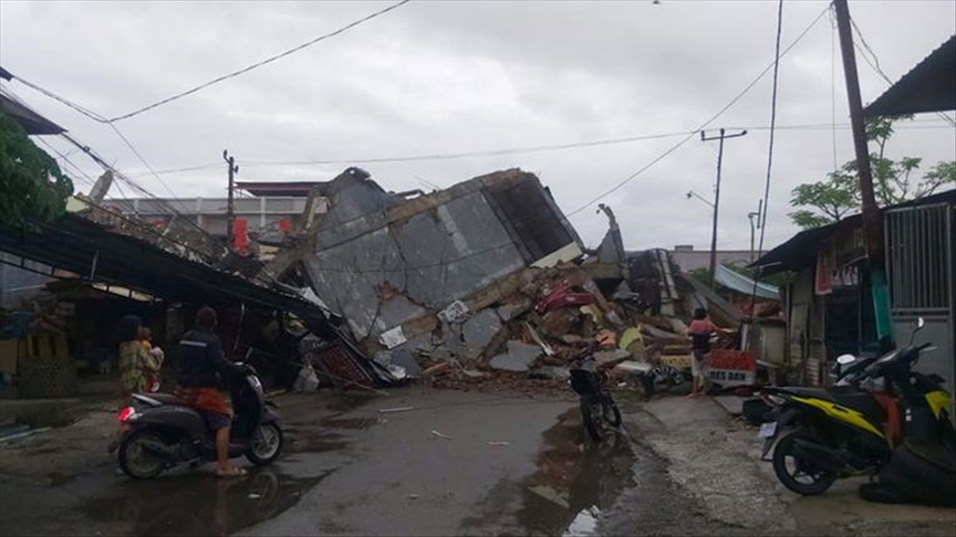 El número de muertos por el terremoto de Indonesia aumenta a 42