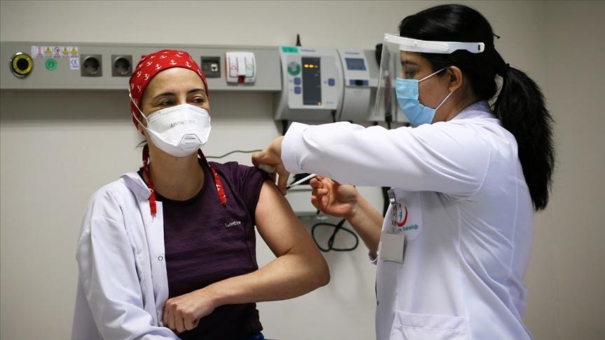 Turkey: 110,000+ health workers vaccinated in Istanbul