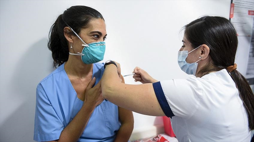 En Argentina se han aplicado más de 200 mil dosis de la vacuna contra la COVID-19