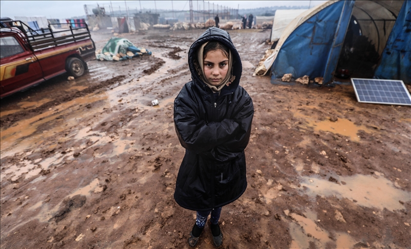 Shiu i rrëmbyeshëm vështirëson jetën në kampin e Idlibit