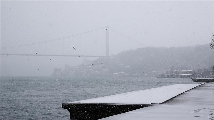 Fog shuts down traffic on Turkey’s Bosporus Strait