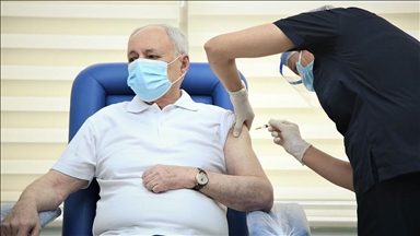 Azerbaycan'da Kovid-19'a karşı aşılama başladı