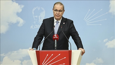 CHP Sözcüsü Öztrak: Aşı yarışında geride kaldık
