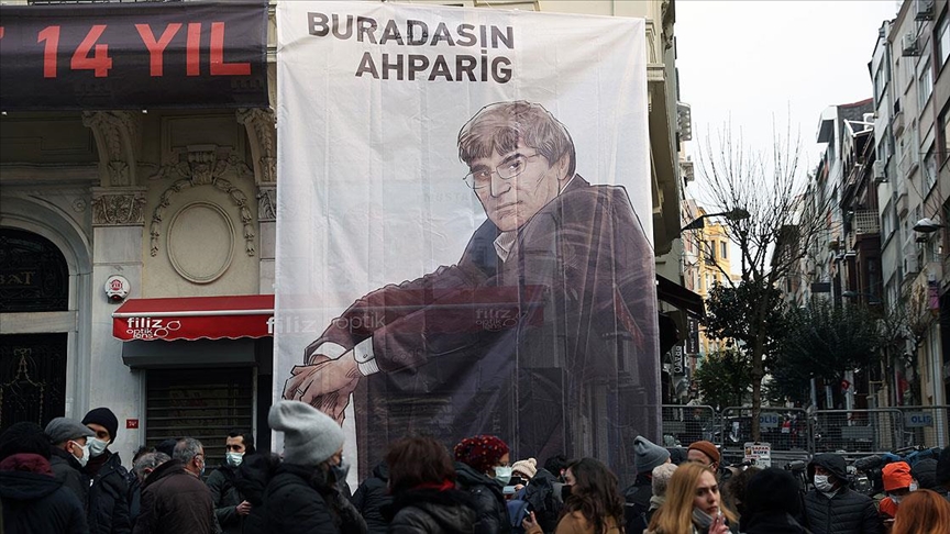 Hrant Dink Agos gazetesi önünde anıldı