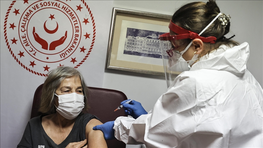 Turkey starts vaccination at care, nursing homes