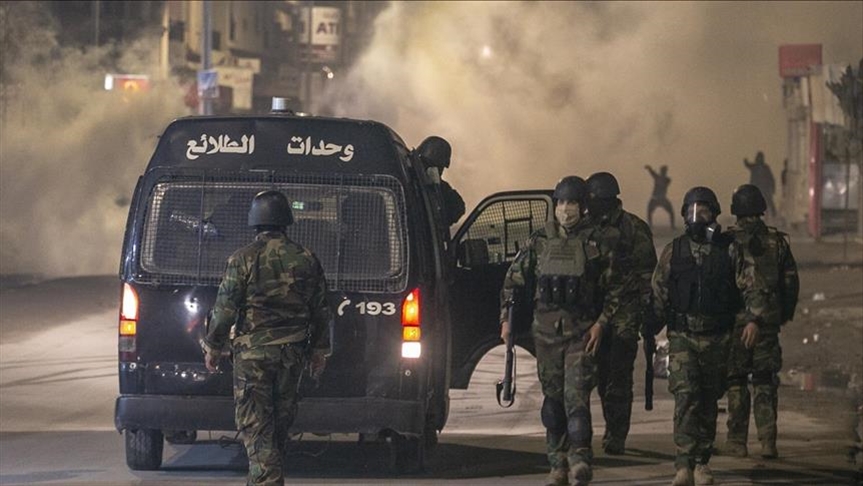 Protesters, security officials clash in Tunisia