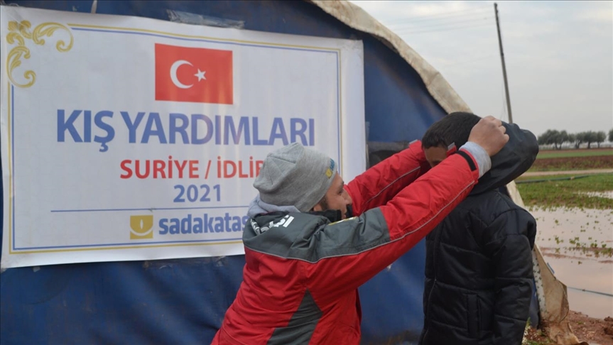 Турецкие благотворители оказали гумпомощь жителям Идлиба