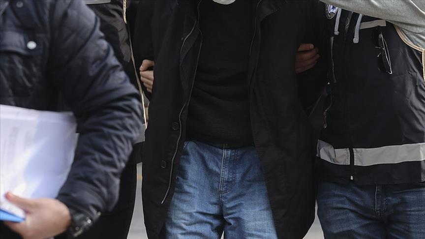 2 senior FETO terror suspects nabbed in Turkey